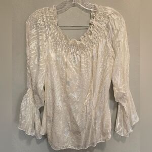 Rene Ruiz• Elegant Cream Ruffle Blouse With Metallic Embroidered Pattern. Sz M